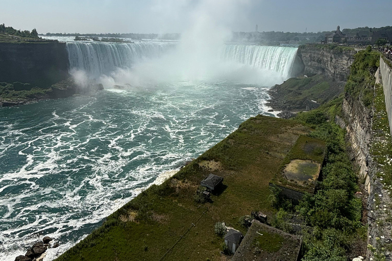 Walking Tour of Niagara Falls Canada and Hornblower Boat