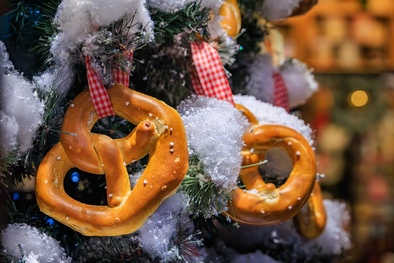 Zurich Christmas Market & Old Town Food Experience