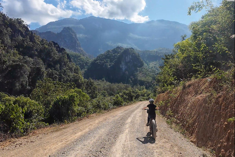 Luang Prabang: E-Mountainbike Tour with Waterfall & Lunch