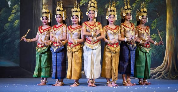 Apsara Performance include Dinner & hotel pick up