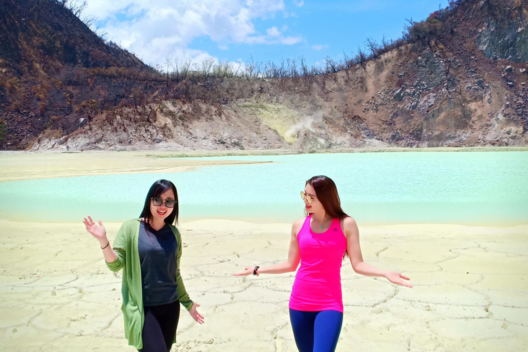 Bandung: cratere vulcanico, sorgenti termali, bagni di fango e tè