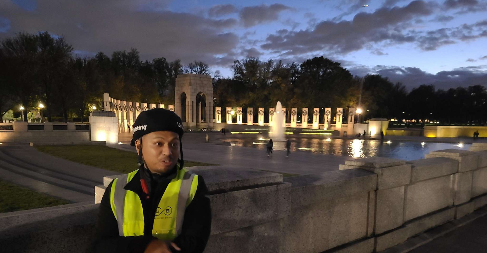 Washington DC Monuments by Night Bike Tour - Hizvo