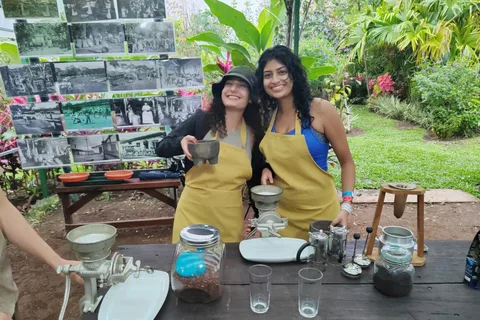 La Fortuna : Visite à pied des jardins avec chocolat et café