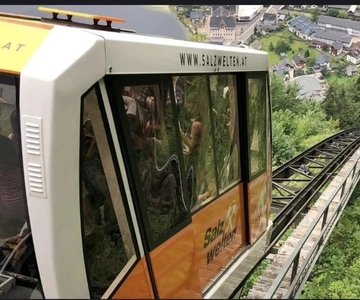 From Vienna: Salzburg & Hallstatt Day Tour