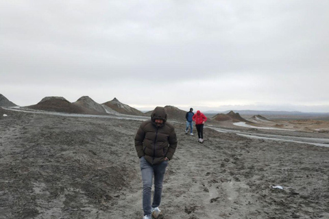 Gobustán, Volcanes de barro, Templo de fuego, Excursión a la Montaña de Fuego