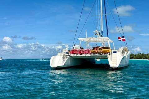 Punta Cana: Saona Island Paradise Catamaran Sightseeing Tour with Lunch and Drinks Punta Cana: Macao Beach and Local Dominican Experience