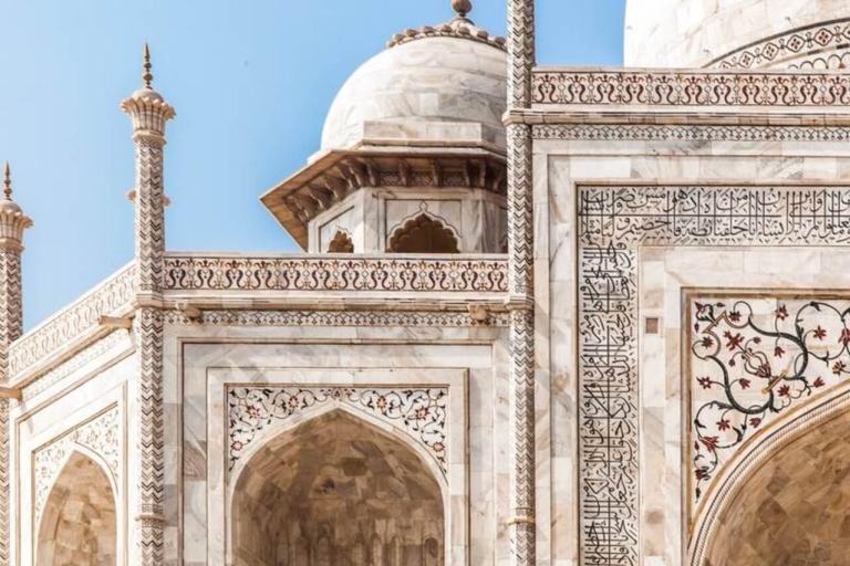 Agra : Réservez une visite guidée privée du Taj MahalGuide touristique du Taj Mahal en italien