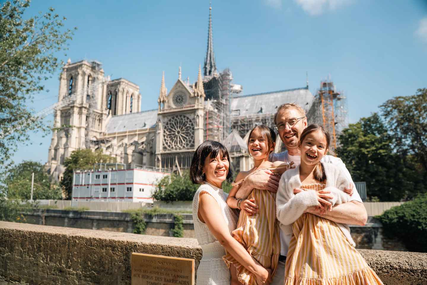 Paris: Notre Dame Interior Guided Tour with Entry Included