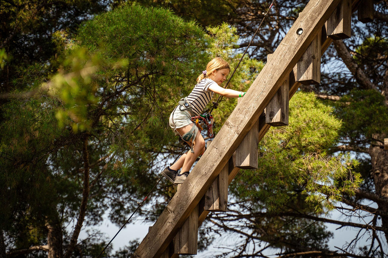 Tocht door de bergen - Ecopark Avonturen Marseille Saint-JérômeBoomklautertocht- Ecopark Avonturen Marseille Saint-Jérôme