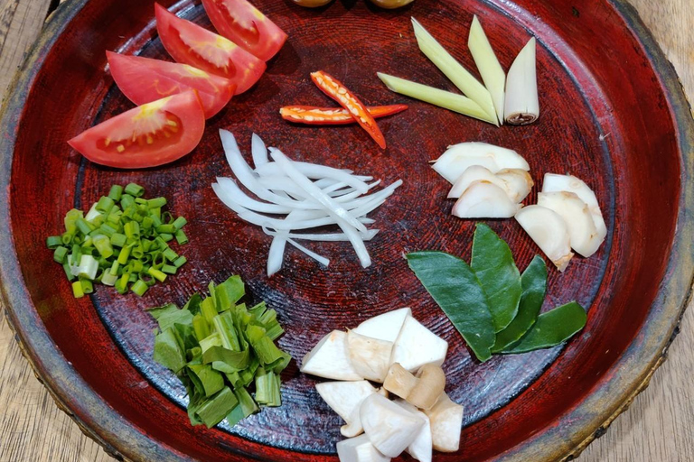 Bangkok: Cooking Class with Market Visit & Tuk Tuk Ride