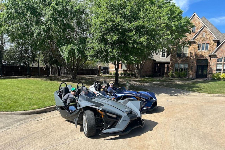 Arlington: Polaris Slingshot Rental with Unlimited Mileage Automatic slingshot + accessory