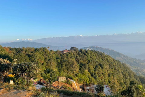 Katmandu: Wycieczka do Bhaktapur i Nagarkot (wschód słońca/wędrówka/zachód słońca/)Wschód słońca w Nagarkot, wędrówka do Changunarayan i wycieczka do Bhaktapur