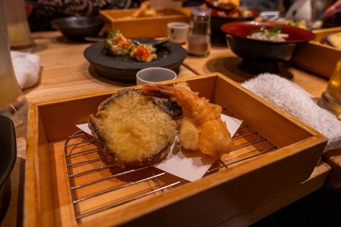 Tokyo: Local Night Food Tour in Sangenjaya Meet in Shibuya Private Tour