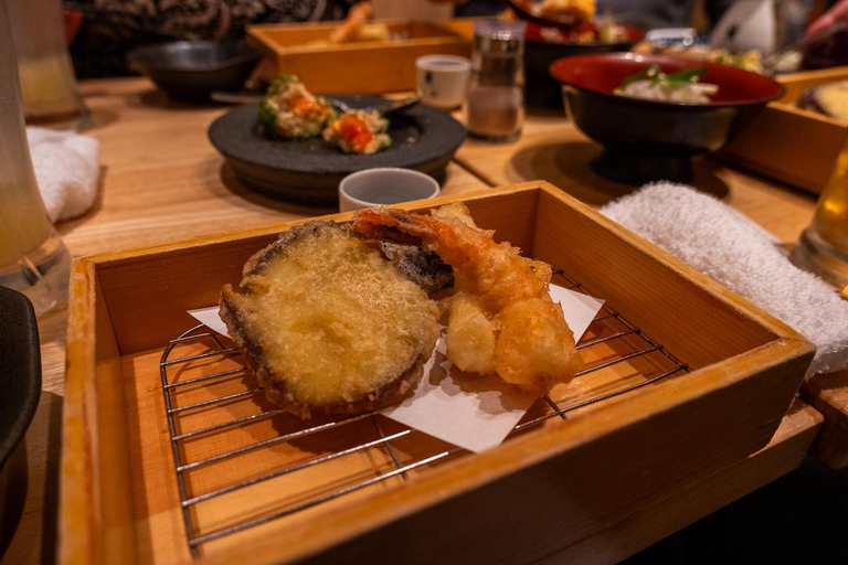Tokyo: Local Night Food Tour in Sangenjaya Meet in Shibuya Private Tour