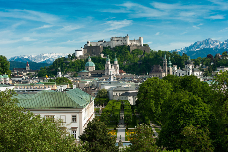 Vienne : Melk, Hallstatt, Salzbourg et circuit des lacs de montagneExcursion d&#039;une journée à partir du point de rencontre central