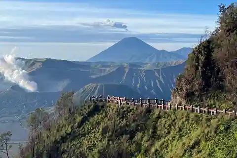 From Bali: Inclusive 3-Day Bromo & Ijen volcano trip