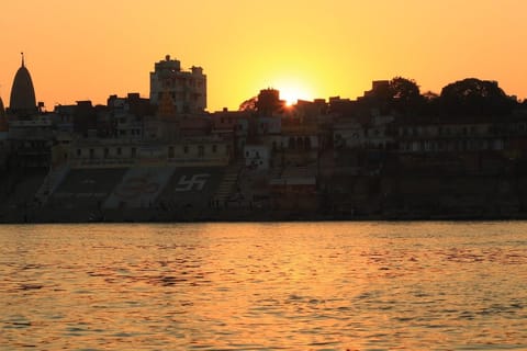 Divine Varanasi & Ayodhya: 4 Days Journey from Delhi