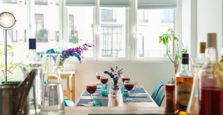 Madrid: Paella & Sangria Classes – Seafood, Chicken or Vegan photo 9