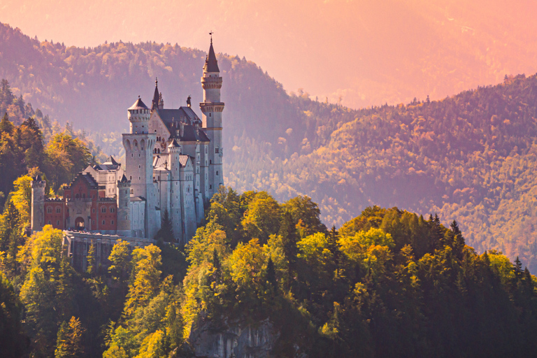 Neuschwanstein Castle: Fast Track Ticket + Illustrated Book