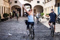Sevilla: Radtour durch die Stadt und lokale Kultur um 9:00 Uhr und 10:00 Uhr