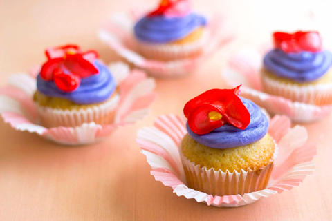Sacramento: Fun Cupcake Decorating Class With a Local Chef
