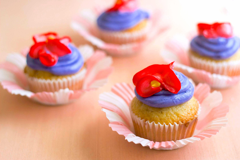 Sacramento: Fun Cupcake Decorating Class With a Local Chef