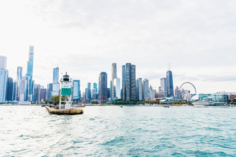 Chicago: Crociera architettonica sul lago e sul fiume di 1,5 oreChicago: crociera di 1 ora e 30 minuti sull&#039;architettura del lago e del fiume