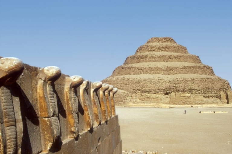 Sahl Hashesh: Piramidy w Gizie i Sakkarze oraz Khan el-Khalili SoukPrywatna wycieczka do Gizy, Sakkary, Memfis i Khan el Khalili