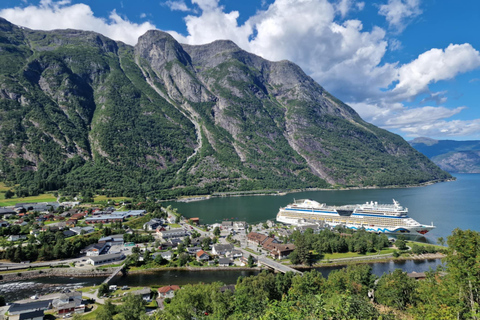 ULTIMATE Eidfjord TOUR: Waterfall, Sky Bridge & Glacier 3,5H Ultimate Eidfjord Tour: Vøringsfossen & Scenic Views!