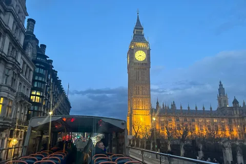 Londyn: Taylor Swift Singalong Bus Tour