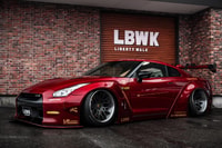 Tokio, Liberty Walk GT-R R35 Ride From Daikoku - Housity