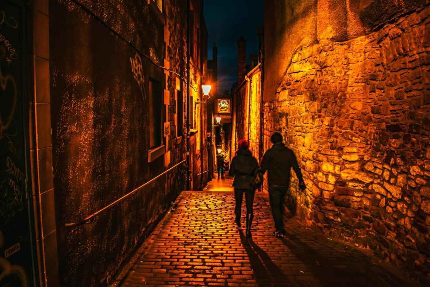 Spectral Encounters: Edinburgh’s Ghostly Trail