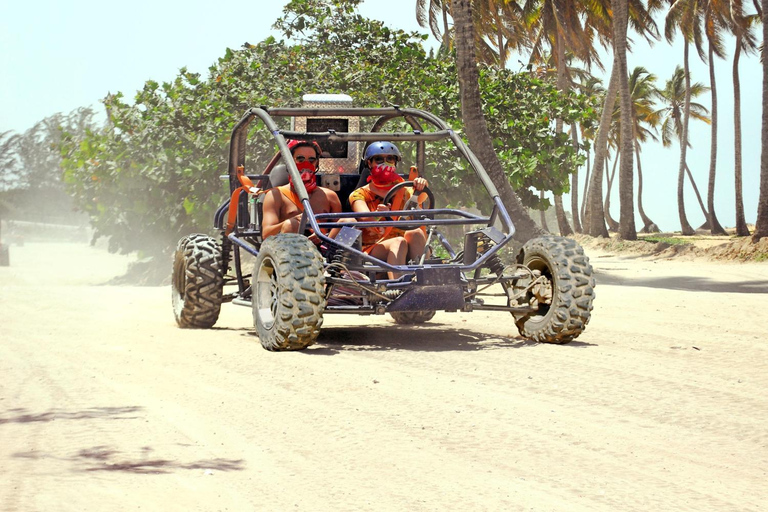 Punta Cana: Aventura de Buggy com Playa Macao e Caverna Taina