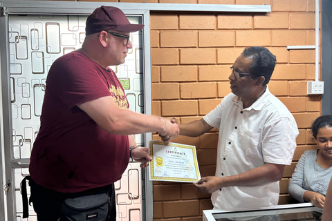 Galle: Traditional Silversmith Experience with Local Lunch