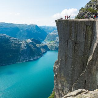 Stavanger: Waterfalls, Rocks and Caves Sightseeing Cruise