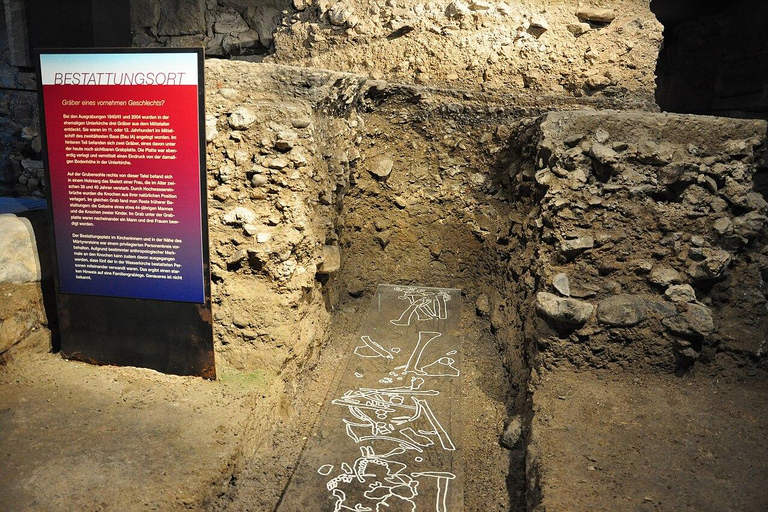 Zurich: Old Town and Underground Tour with Guide