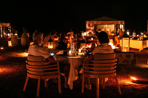 Magisch diner in de Agafay-woestijn en kameelrit met vuurshow