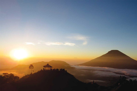 De Yogyakarta: Viagem guiada de 1 dia ou ao nascer do sol no platô de Dieng