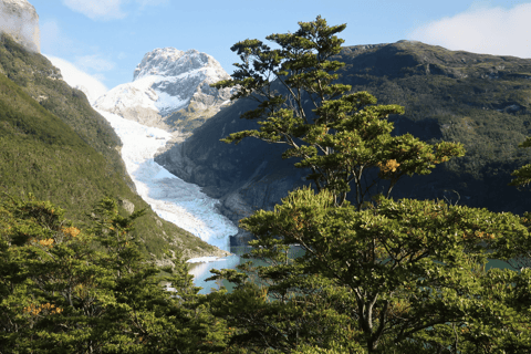 Puerto Natales : navigation vers les glaciers Balmaceda et SerranoPuerto Natales : Navigation vers les glaciers Balmaceda et Serrano