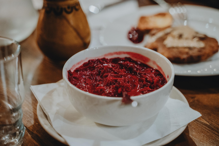 Krakau: Verkostung von traditionellen polnischen Speisen und GetränkenEnglische Tour