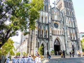 Hanoi: City Sightseeing Motorbike Tour