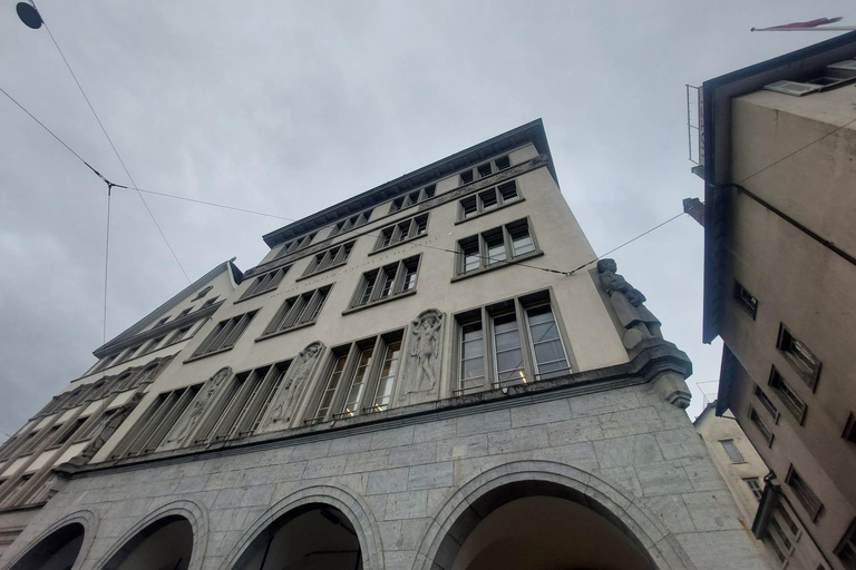 Zurich: Bahnhofstrasse Hidden Stories Walking Tour
