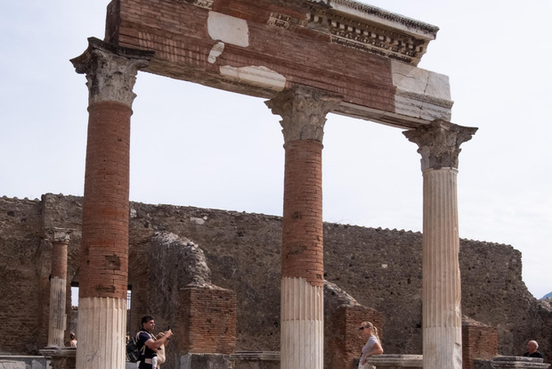 Roma: Pompeia e Reggia di Caserta de Manhã Cedo, Sem Fila