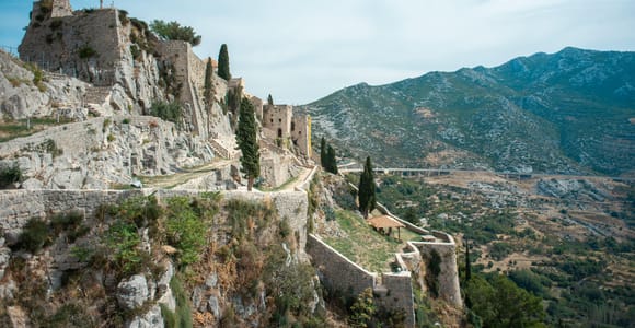 Split: Private Tour zur Festung Klis und zur Vranjača-Höhle