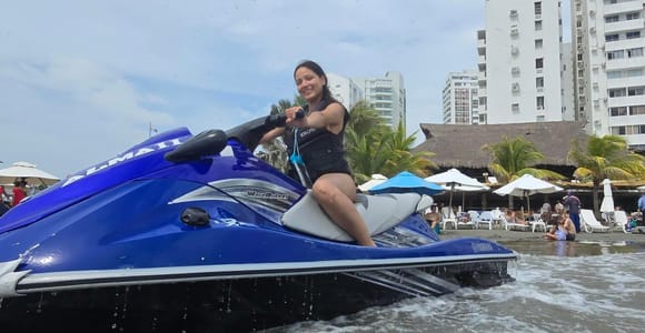 Cartagena: Playa Las Velas Jet Ski Rental