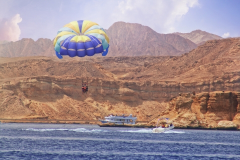 Van Sharm: quadsafari, parasail, glazen boot en watersportVanuit Zuid-Sinaï: buggy, parasail, glazen boot en watersporten