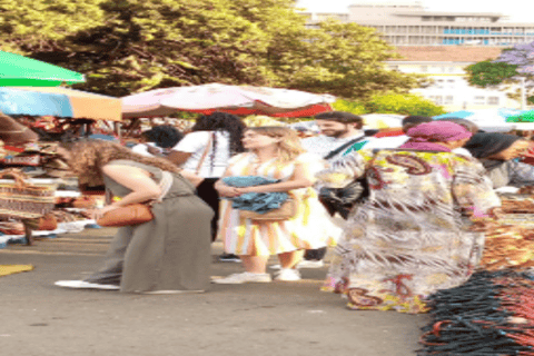 (Nairobi) Compras de recuerdos y tour de medio día histórico