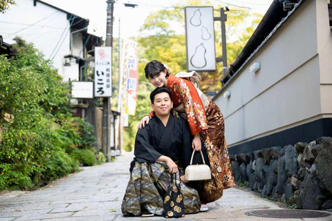 Kyoto: Kimono Makeover, Photoshoot, and Guided Tour Kyoto: Komon Kimono & 1-Hour Professional Photoshoot