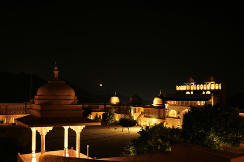 Jaipur: Tour nocturno privado con mirador al atardecer de NahargarhExcursión en Tuk-Tuk con conductor de habla inglesa