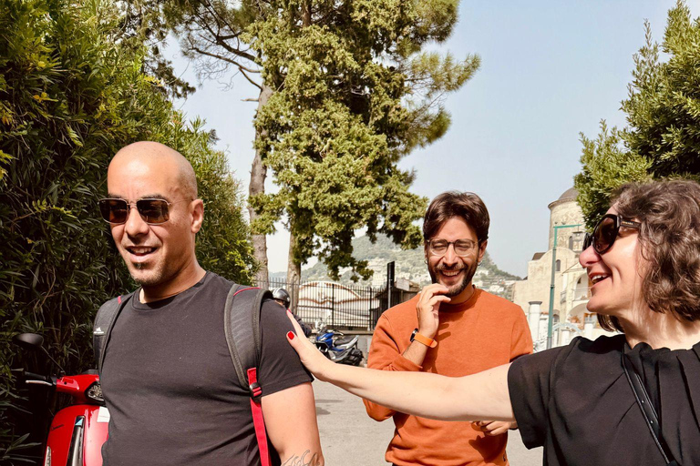 Sorrento Coast: Discover Hidden Gems by Vespa with a Buddy